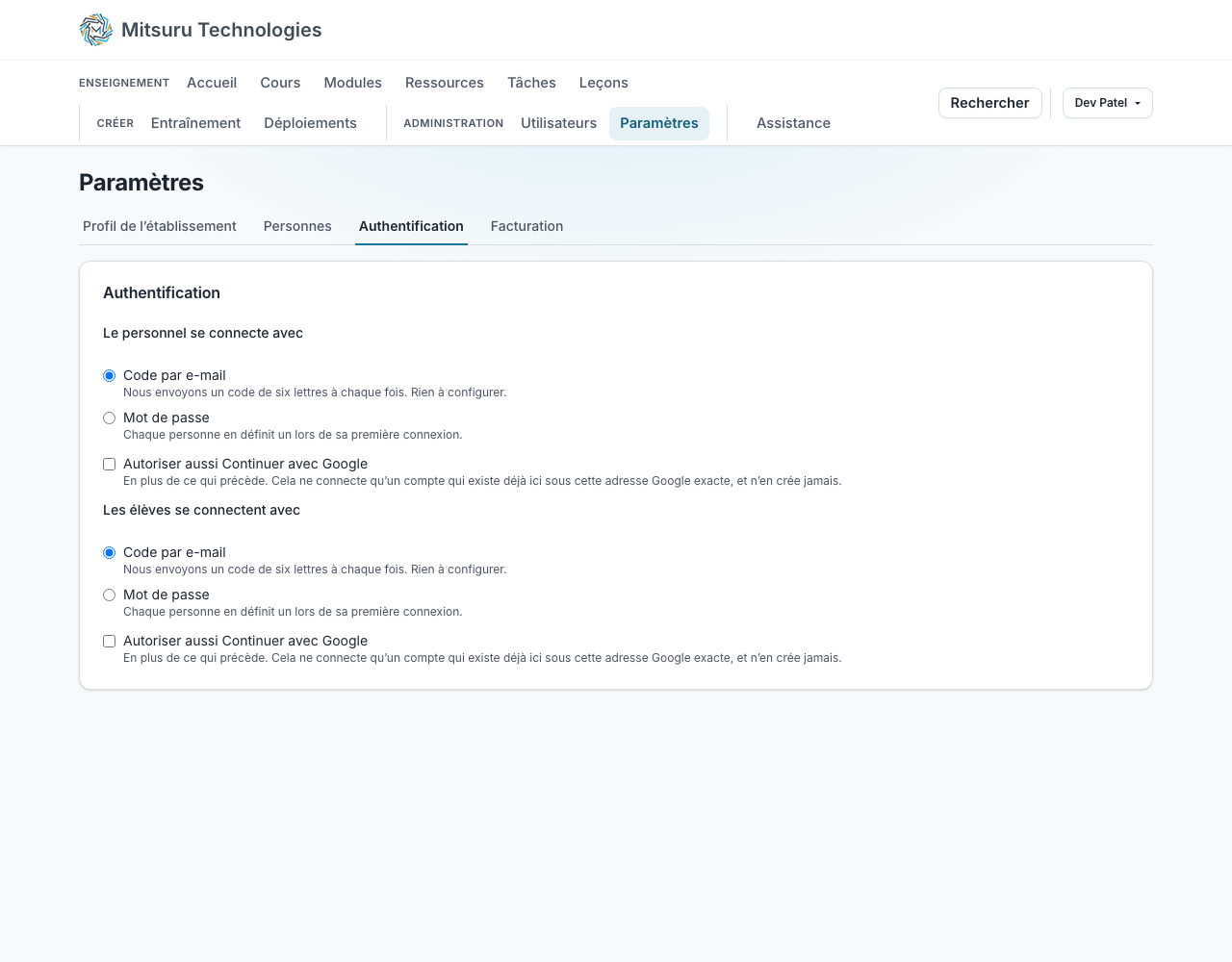 Les paramètres d’authentification, avec une méthode de connexion choisie séparément pour le personnel et pour les élèves